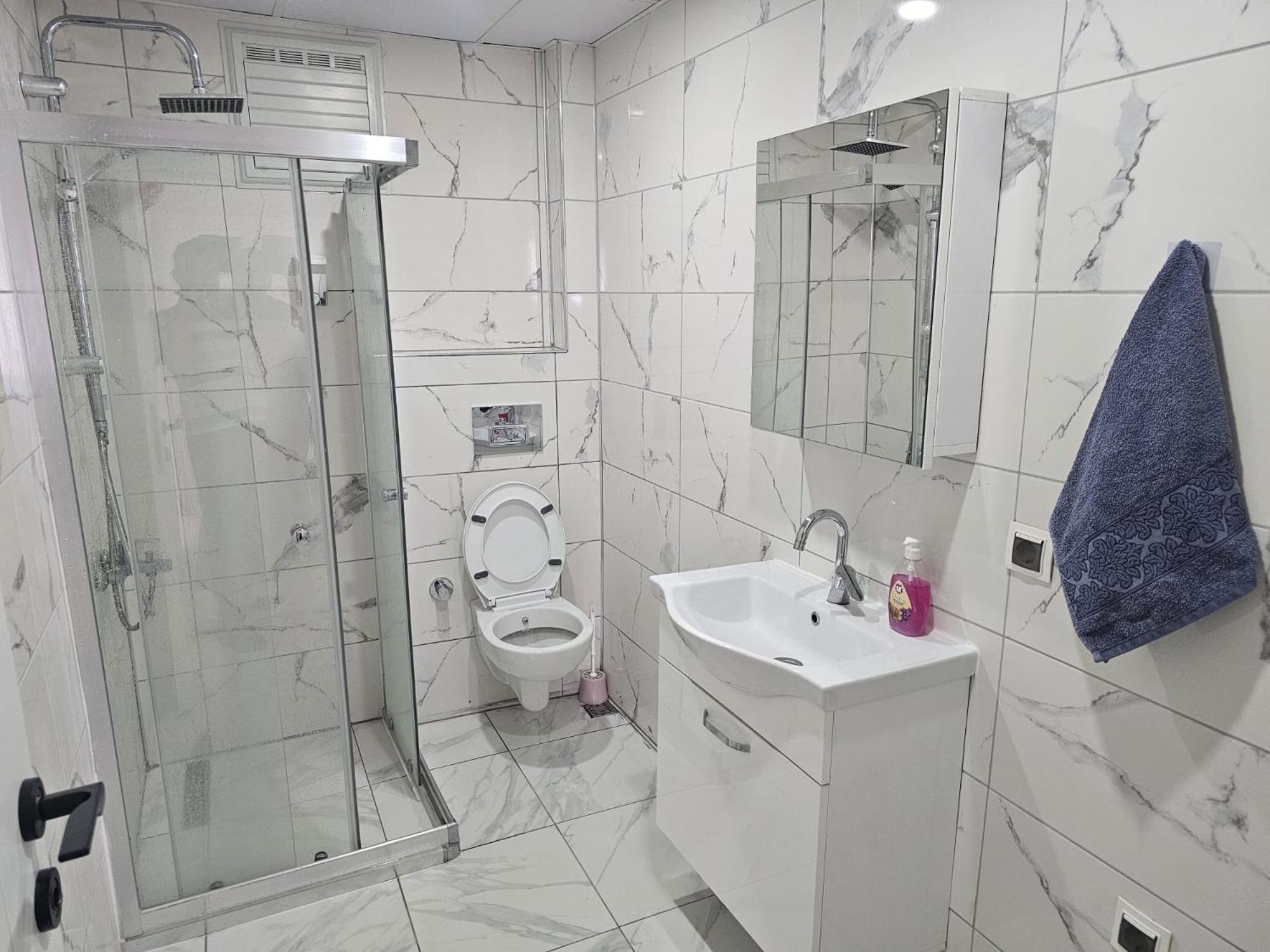 Yasam Apartment